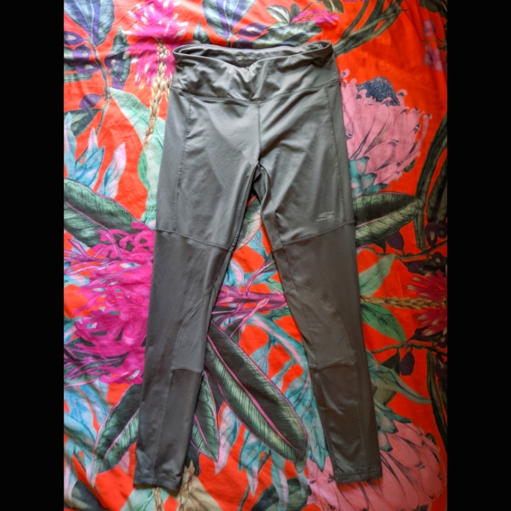 3 for $20 Sketchers performance gray leggings